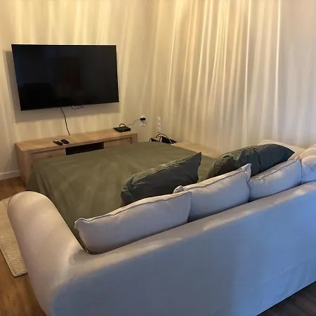Des Capucins Апартаменты Камбре